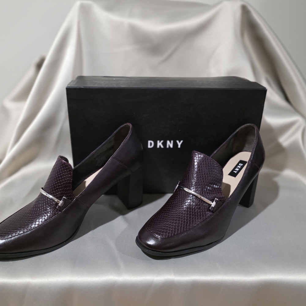 DKNY Women's Dark Purple Heeled Loafers